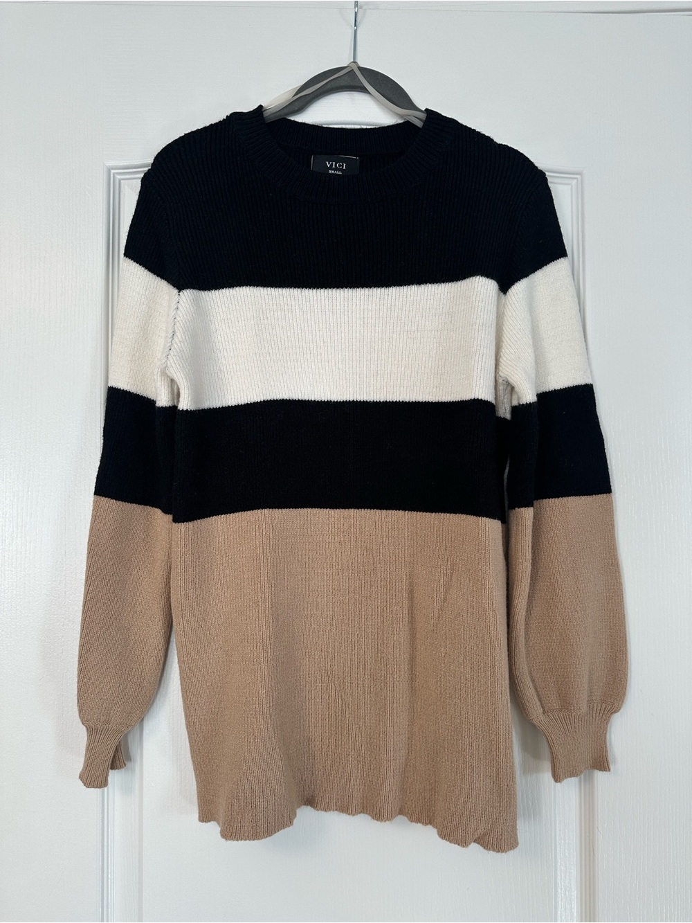 VICI Women’s Black Cream & Tan Colorblock Crewneck Sweater Size S